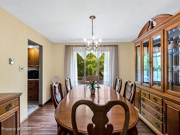5th image of 1002 Aspen Dr