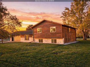 1080 W Flurie Rd, Dakota Dunes, SD 57049