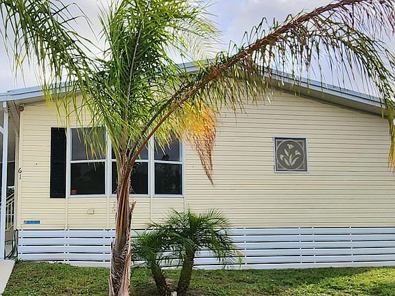 3rd image of 61 W Caribbean