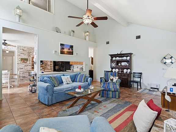 3rd image of 1115 Baybrook