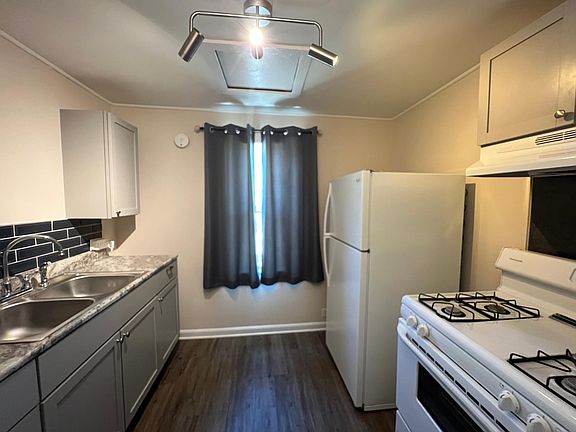 2nd image of 175 Rosebud Ln #1