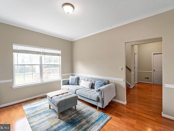 4th image of 3 Sharon Ln