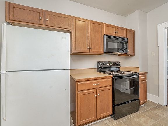 4th image of 1331-3 N Waco Ave #1333