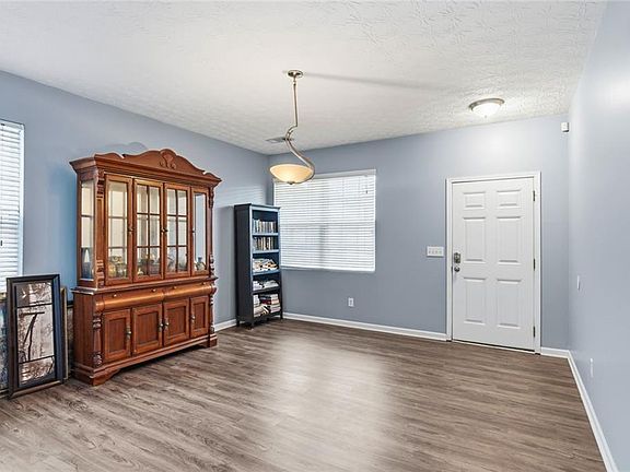 4th image of 231 Silver Spring St