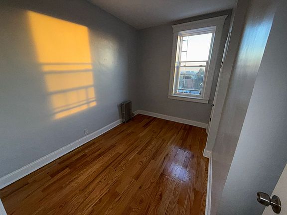 5th image of 311 6th St #58E