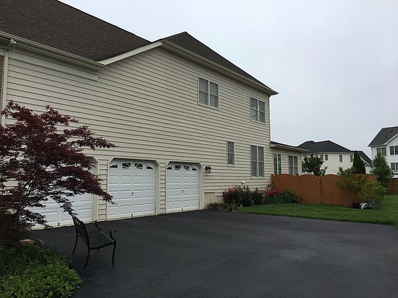 3 Car Garage