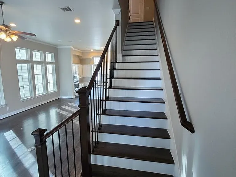 2705 Kennedy St — Photo 16