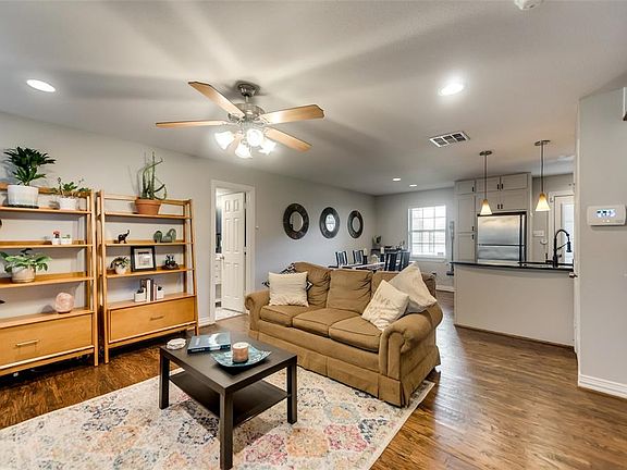 5th image of 4749 Bradford Dr APT A