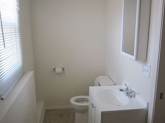 2nd image of 1316 W 18th St #B