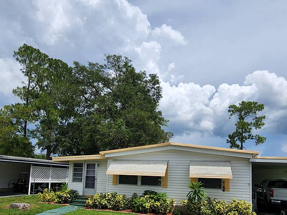 2nd image of 162 N Lake Dr