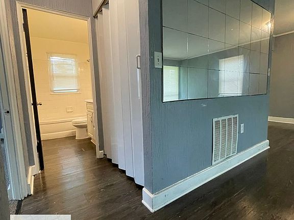 4th image of 10400 Saratoga St