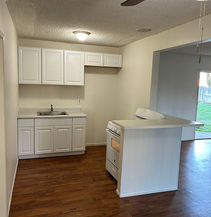 2nd image of 1825 W Crestwood Ln APT 1