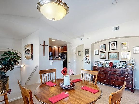 5th image of 5044 Cinquefoil Ln