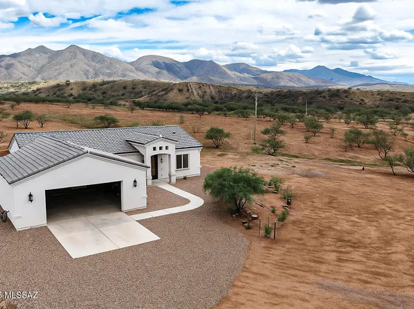 28 San Gabriel Dr, Nogales, AZ 85621