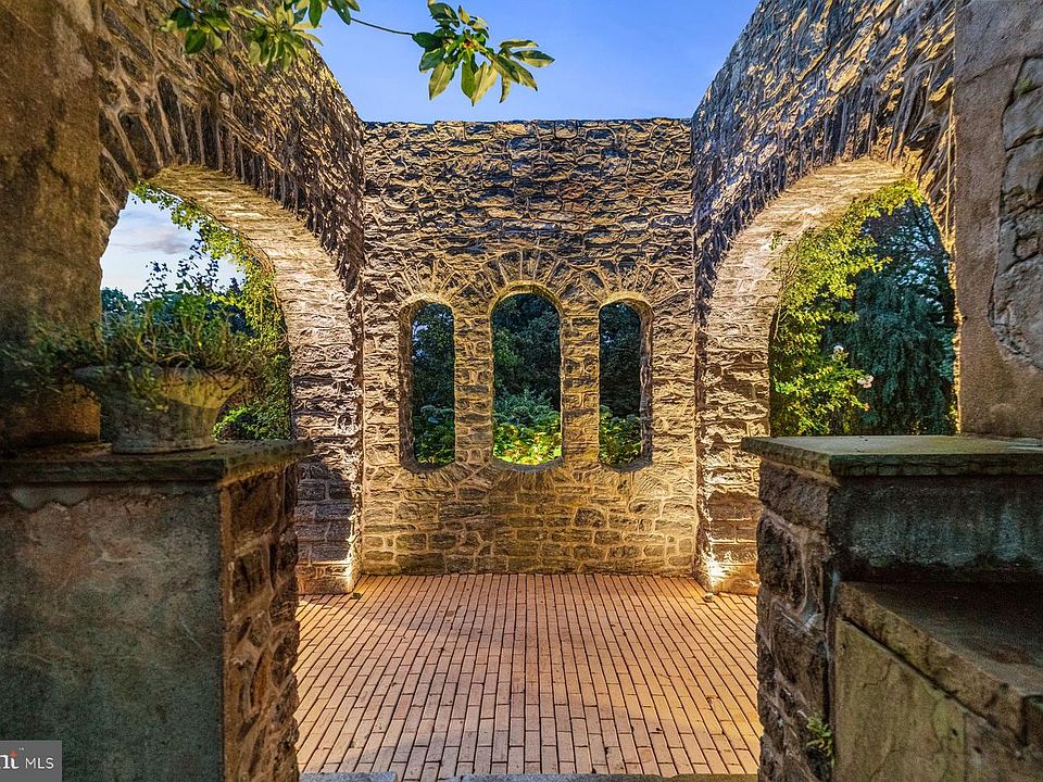 7th image of this home