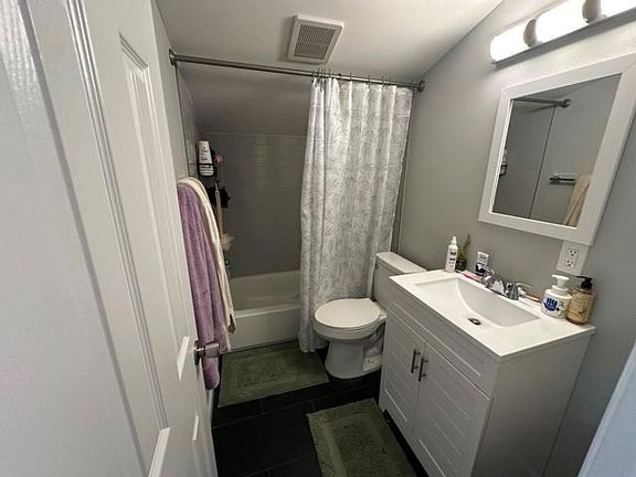 5th image of 307 Bedford Ave