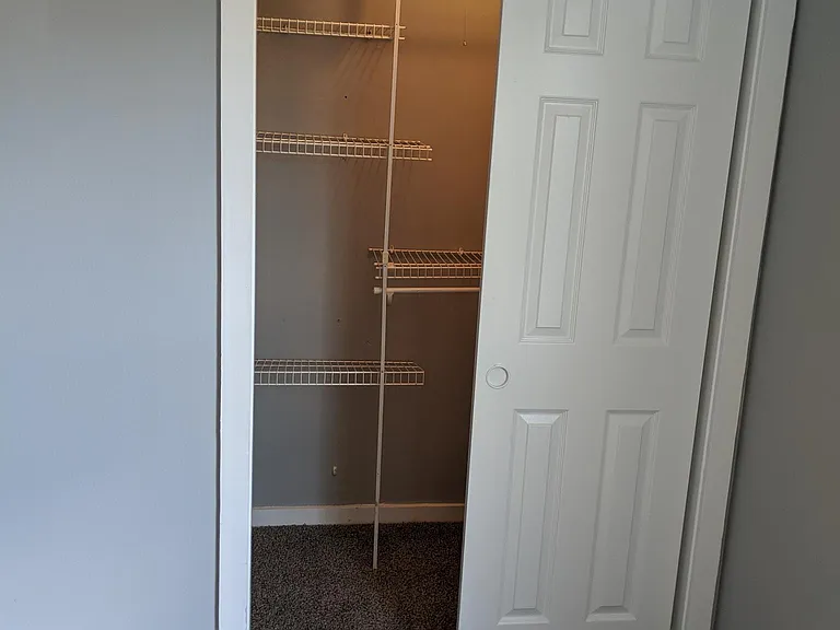 440 Edinburgh Rd — Photo 12