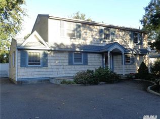 11 Belair Rd, Selden, NY 11784