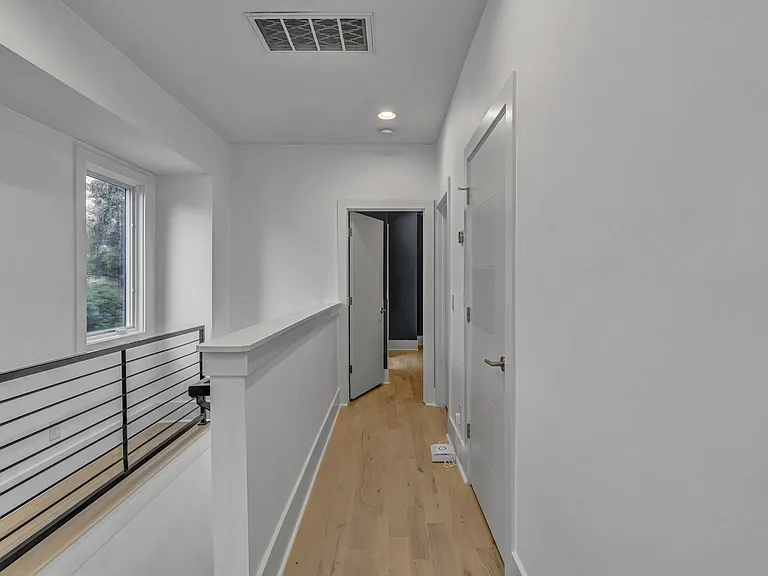 812 13th Ave S — Photo 18