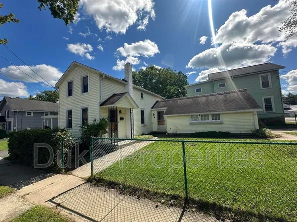 48 Bradford St, Auburn, NY 13021