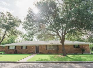 303 Madeline Dr, Bryan, TX 77802