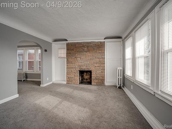 3rd image of 15739 Washburn St