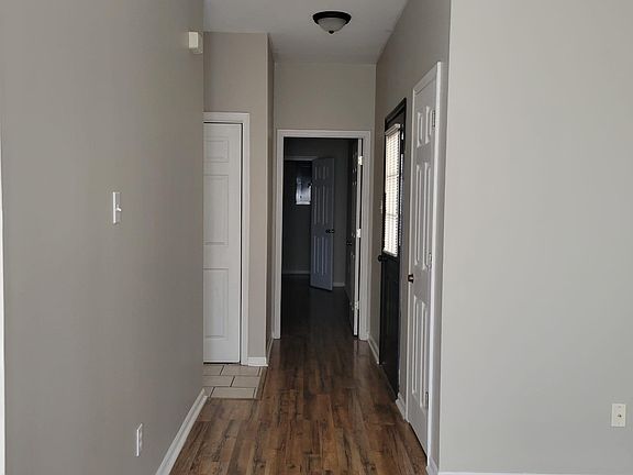 5th image of 1623 Mignonette Ln