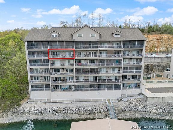 2nd image of 138 Oak Harbor Dr #5D