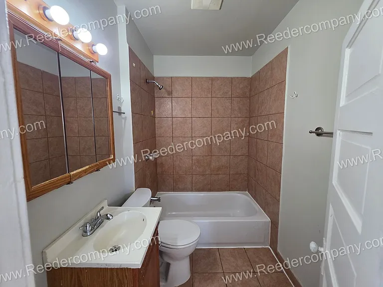 1207 W. 149th Street — Photo 9