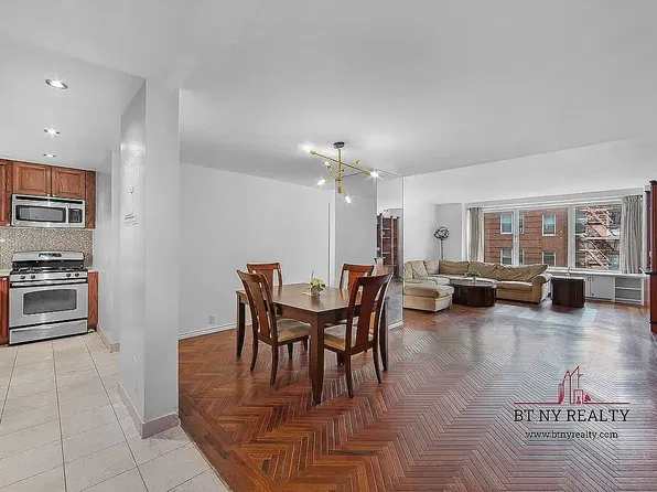 216 E 47th St APT 4A, New York, NY 10017