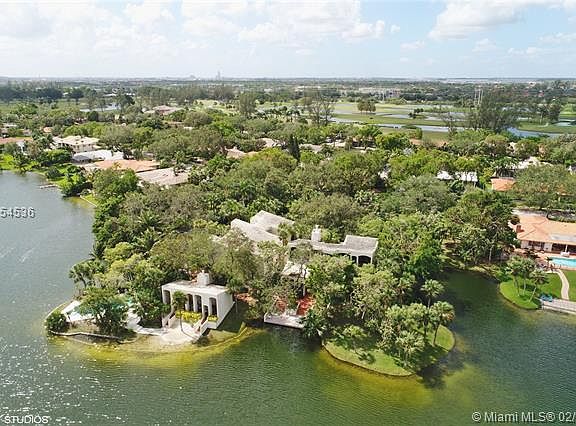2nd image of 16181 W Troon Cir