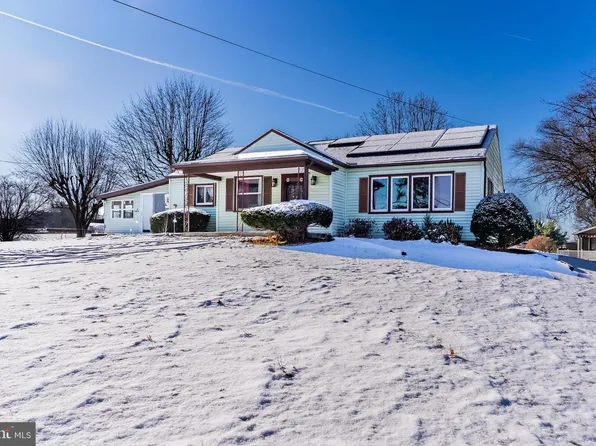 1854 Sterretts Gap Ave, Carlisle, PA 17013