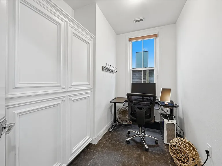 4923 Palmetto St — Photo 21