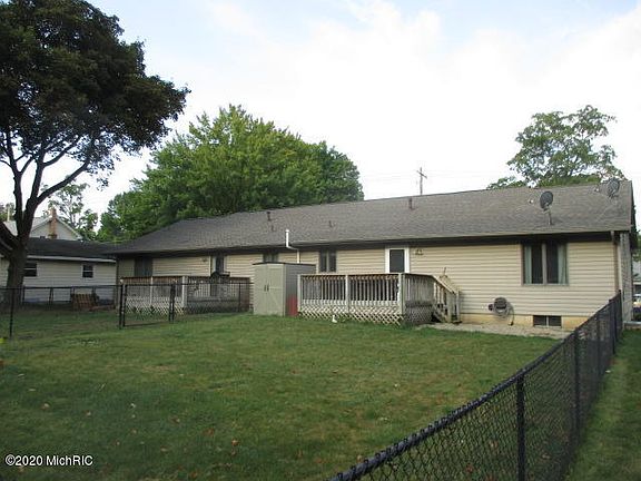 2nd image of 807 809 S Kalamazoo Ave