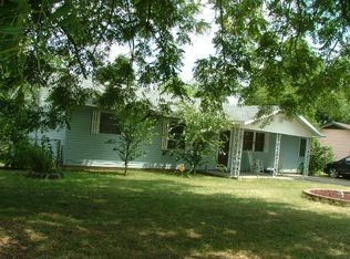 903 N Kansas St, Springdale, AR 72764