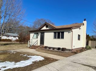 108 Maple Ave, Shirley, NY 11967