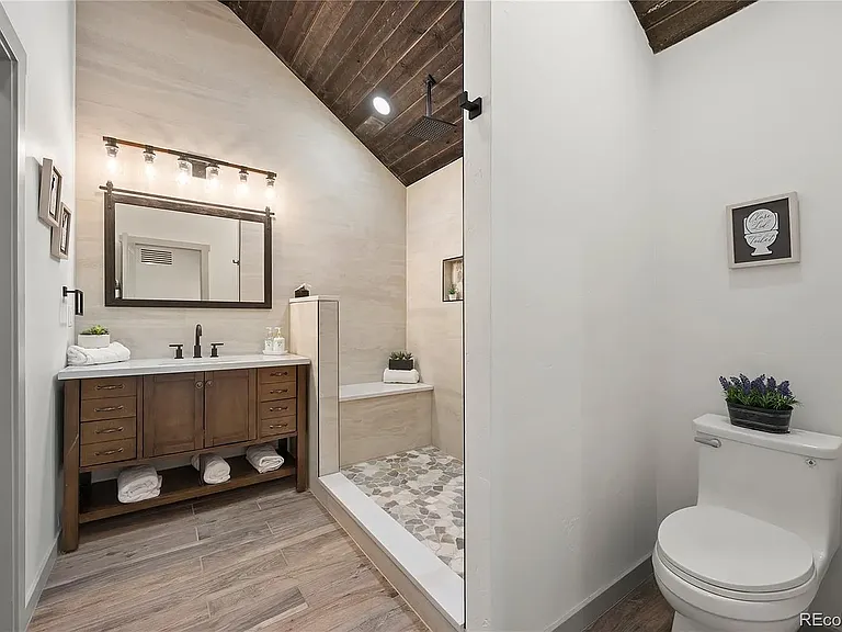 3060 W 55th Pl — Photo 15