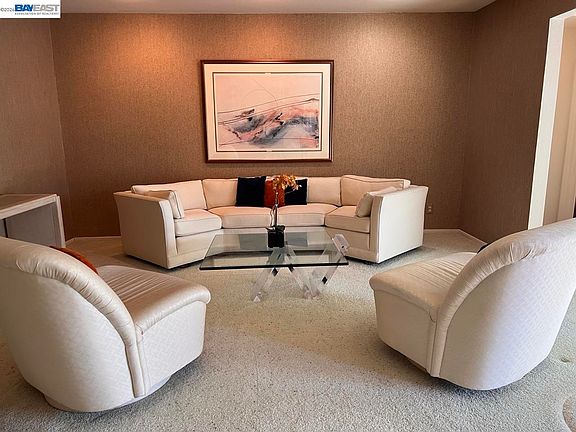 2nd image of 274 Orchard Rd