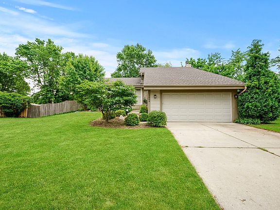 2nd image of 13804 Rockbluff Way