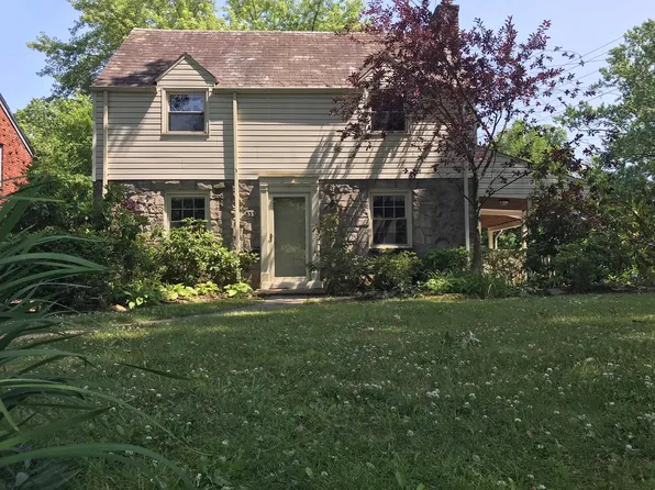 833 Fruithurst Dr, Pittsburgh, PA 15228