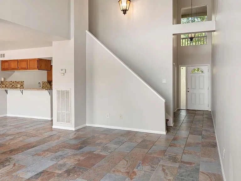 206 Waters Edge — Photo 9