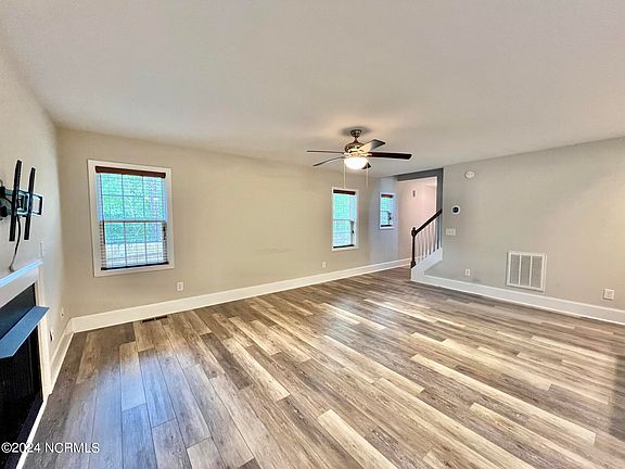 5th image of 560 N Saylor Street