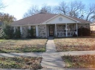 3805 Halifax Dr, Rowlett, TX 75088