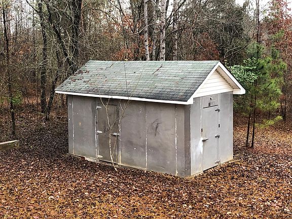 3rd image of 155 Irene Dr