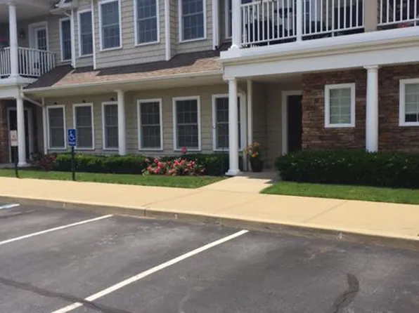 (undisclosed Address), West Babylon, NY 11704