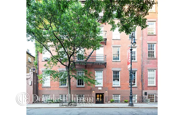 Sold by Douglas Elliman | media 18