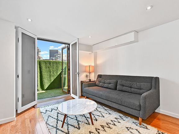 4th image of 20 West St APT 26F