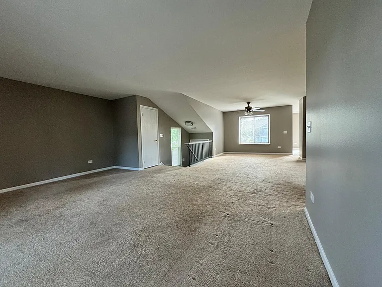 134 Manchester Ct — Photo 6