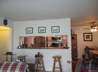 1376 Addington Ln, Ann Arbor, MI 48108