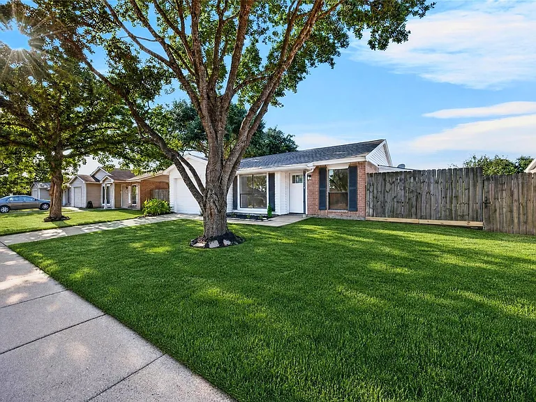 24114 Four Sixes Ln — Photo 5